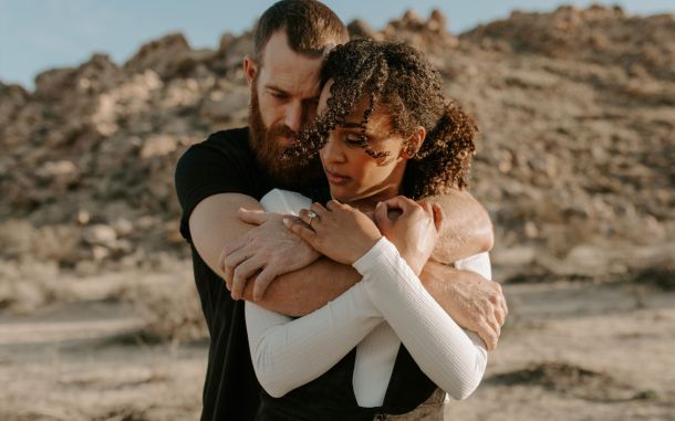 Blog post 8 important tricks for an outdoor couple photo shoot